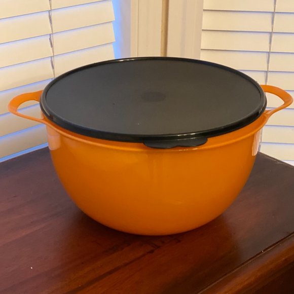 Tupperware THATSA MEGA BOWL 42 cups NEW - Picture 6 of 6